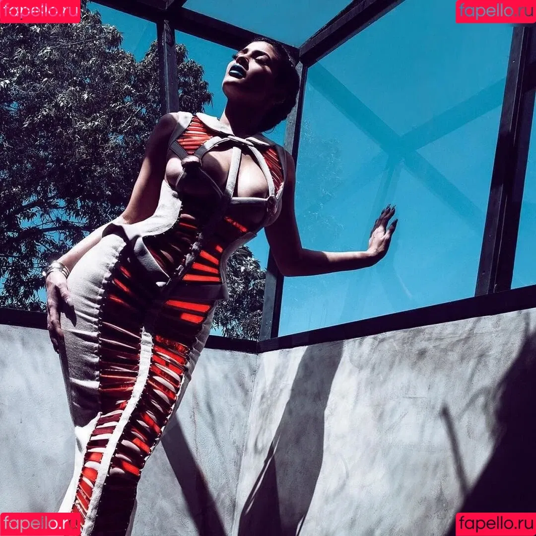 Kylie Jenner / KylieJenner / kyliejenner.2 Onlyfans Photo Gallery 