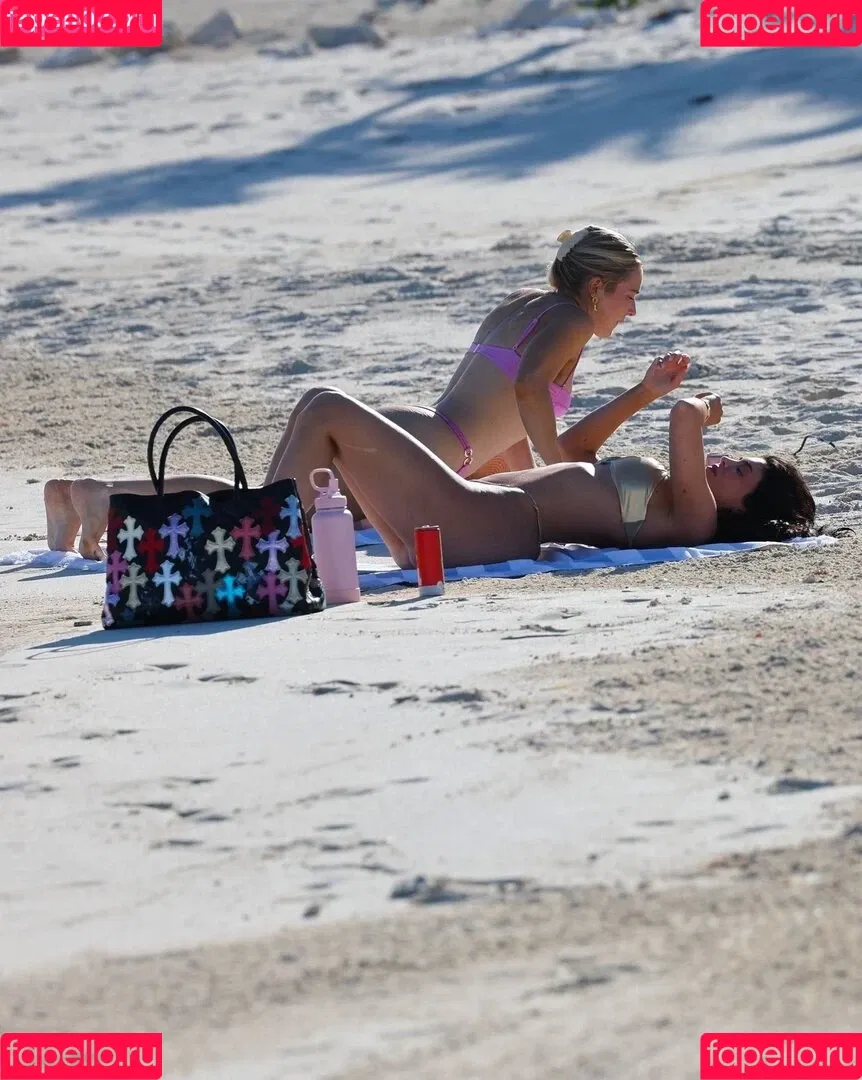 Kylie Jenner / KylieJenner / kyliejenner.2 Onlyfans Photo Gallery 