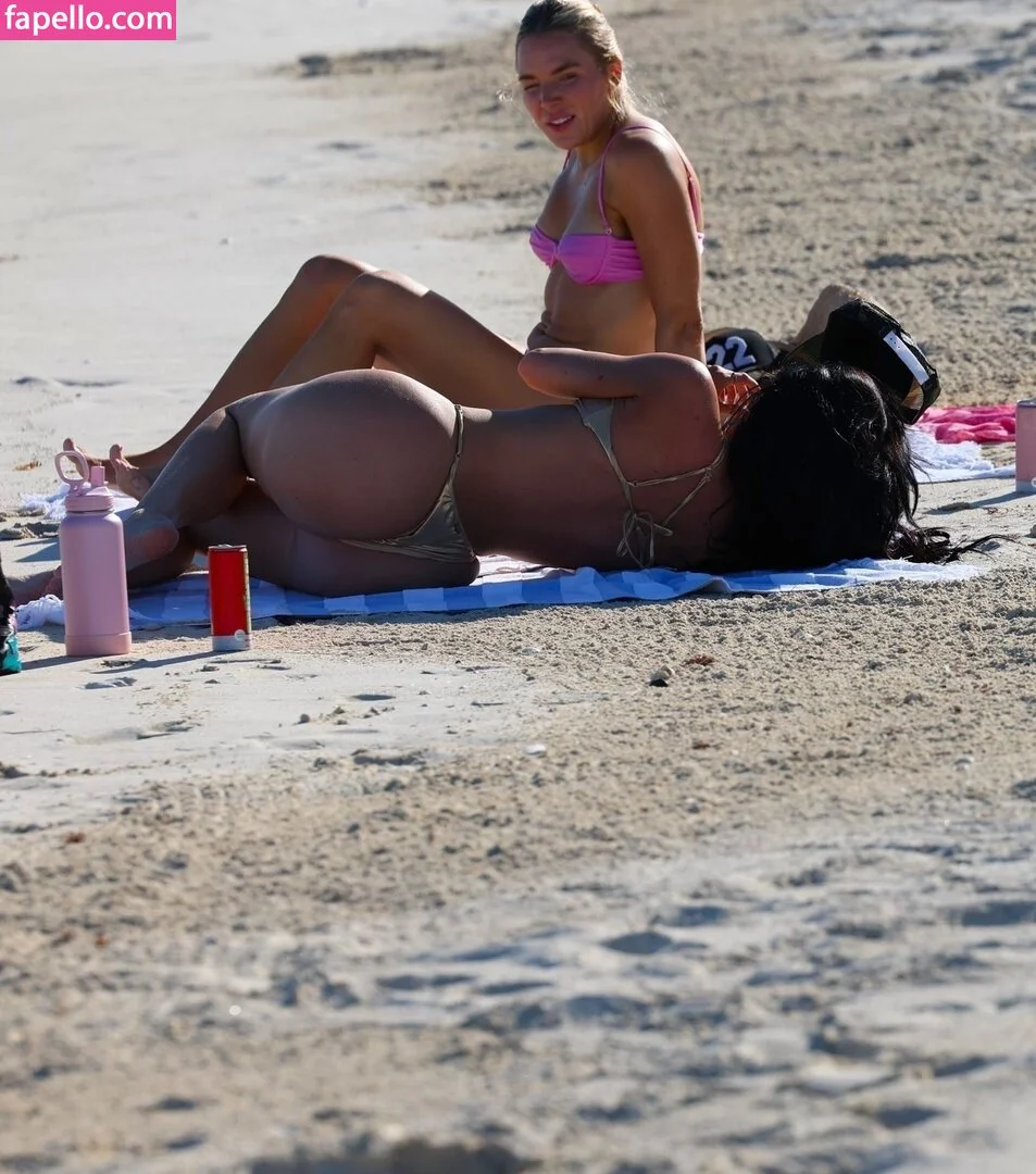 Kylie Jenner Nude Onlyfans Photo 28