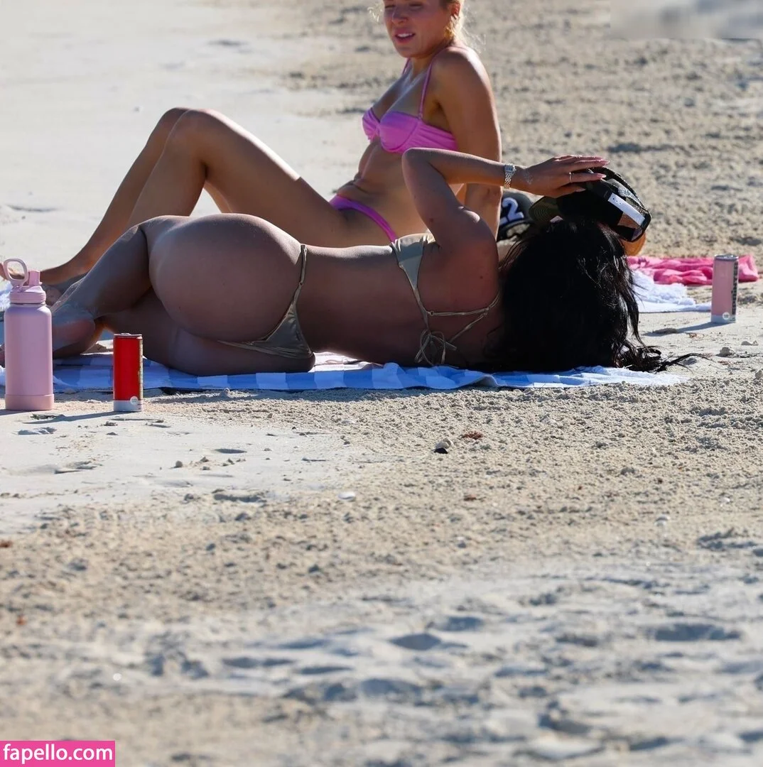 Kylie Jenner Nude Onlyfans Photo 24