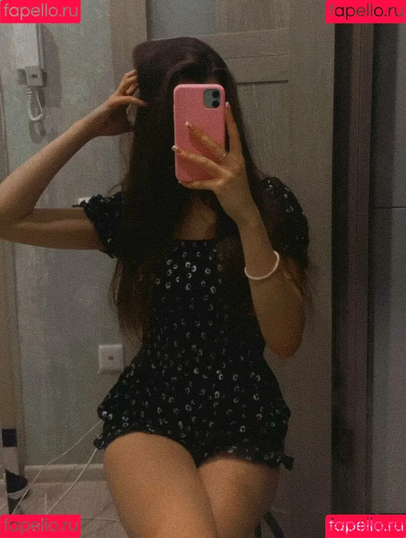 lelyamt / leyla_pie Onlyfans Photo Gallery 