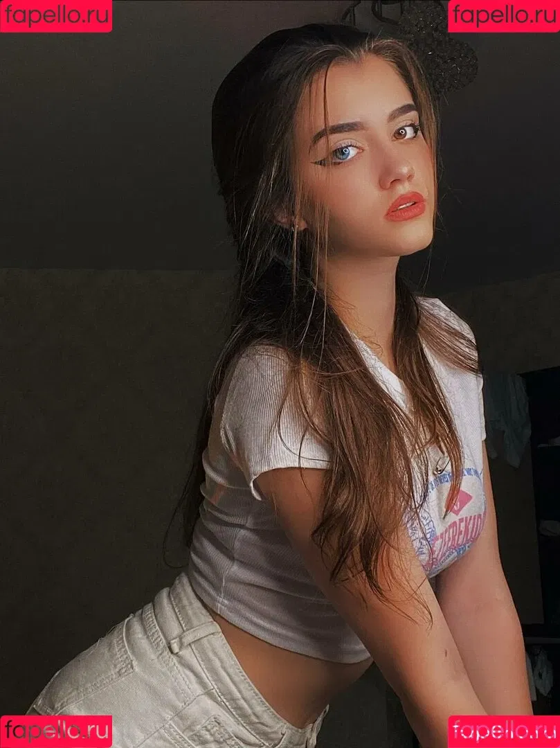 lelyamt / leyla_pie Onlyfans Photo Gallery 