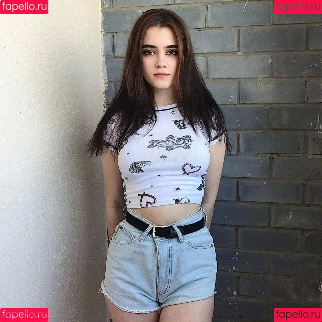 lelyamt / leyla_pie Onlyfans Photo Gallery 