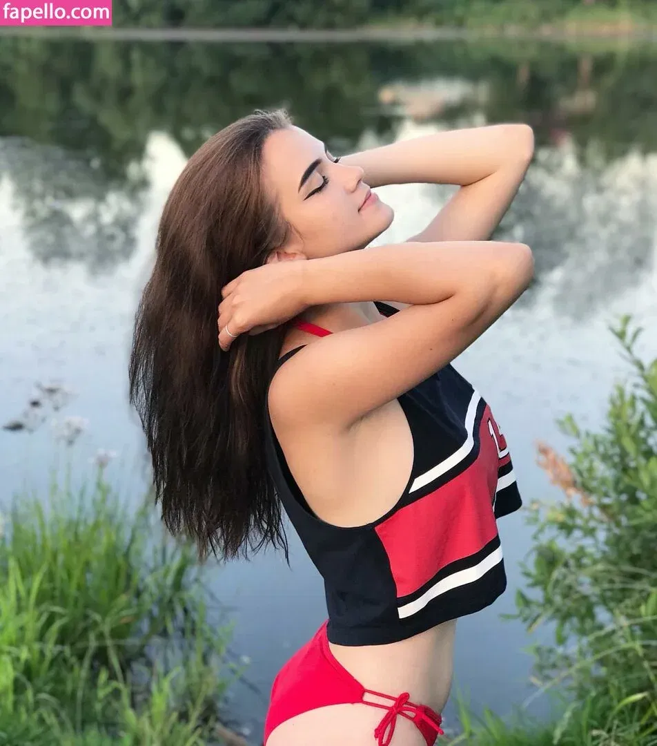 lelyamt / leyla_pie Onlyfans Photo Gallery 