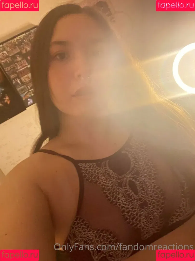 FandomReactions / fandomreactgirls Onlyfans Photo Gallery 