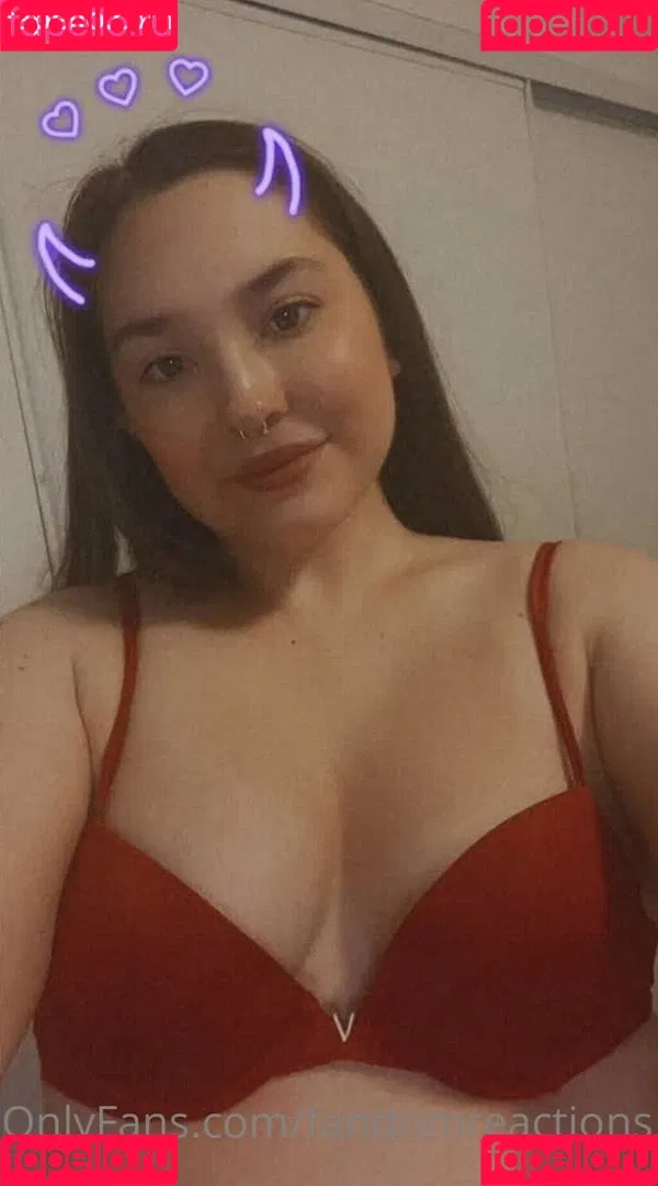 FandomReactions / fandomreactgirls Onlyfans Photo Gallery 