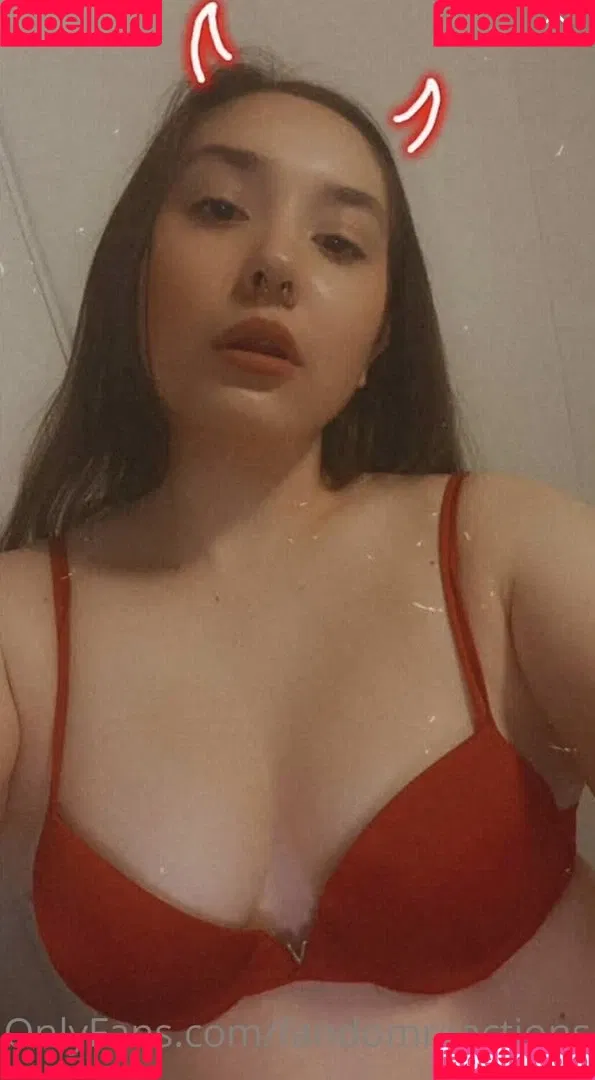FandomReactions / fandomreactgirls Onlyfans Photo Gallery 
