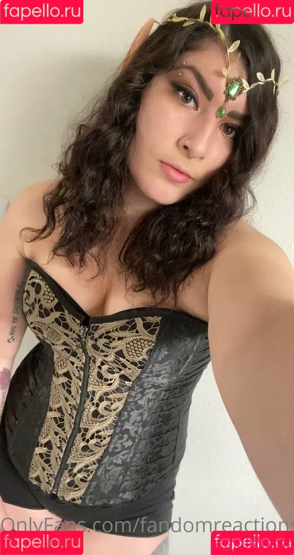 FandomReactions / fandomreactgirls Onlyfans Photo Gallery 