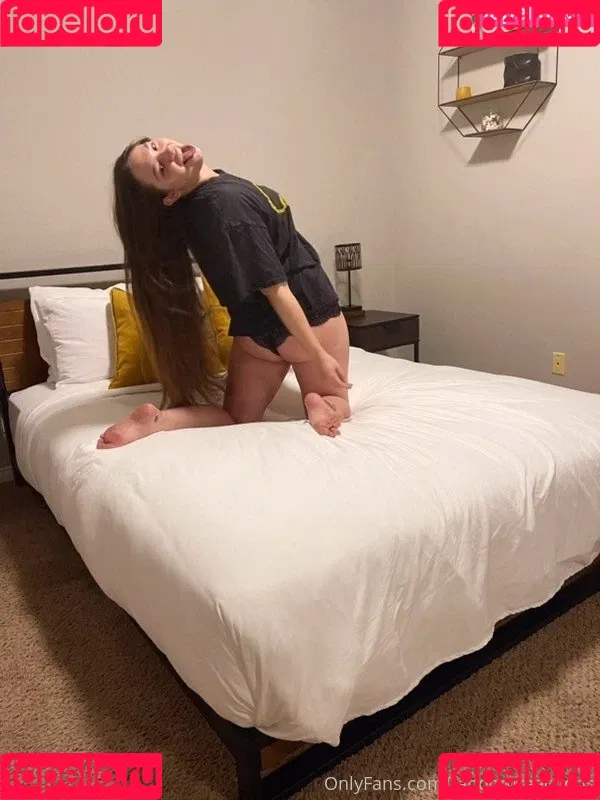 FandomReactions / fandomreactgirls Onlyfans Photo Gallery 