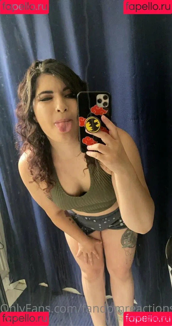 FandomReactions / fandomreactgirls Onlyfans Photo Gallery 