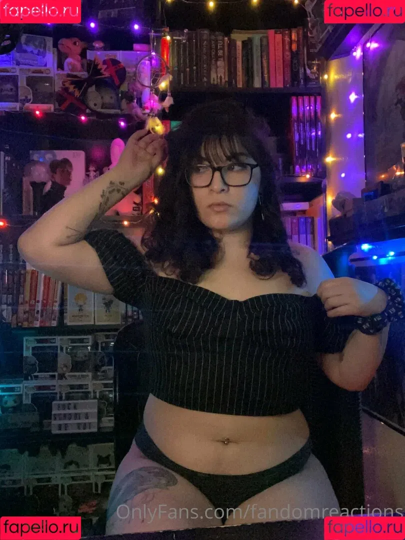 FandomReactions / fandomreactgirls Onlyfans Photo Gallery 