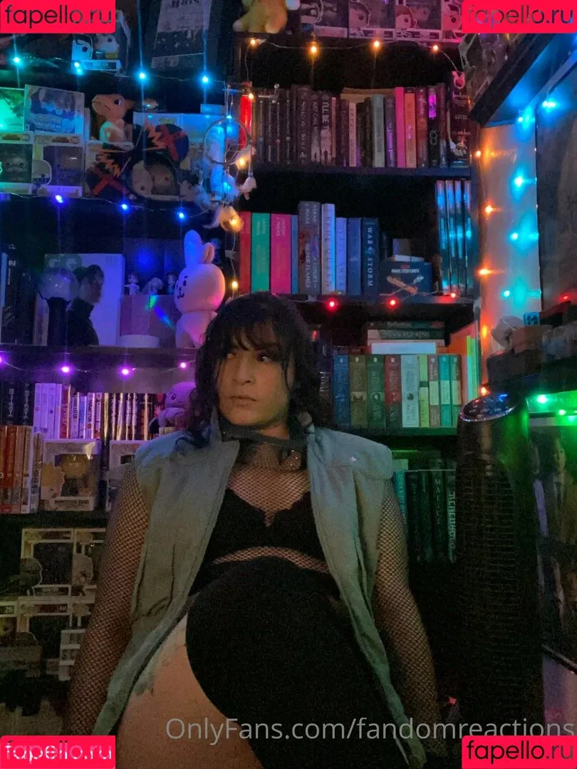 FandomReactions / fandomreactgirls Onlyfans Photo Gallery 
