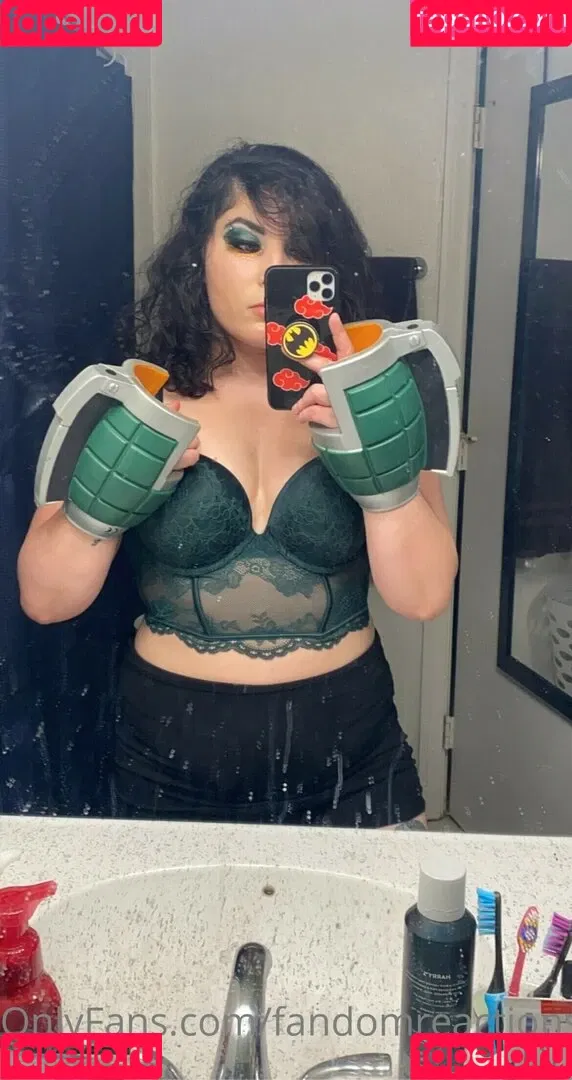 FandomReactions / fandomreactgirls Onlyfans Photo Gallery 
