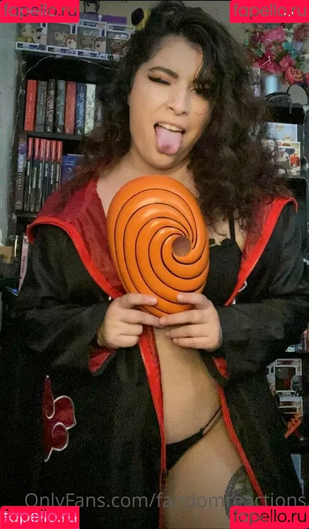 FandomReactions / fandomreactgirls Onlyfans Photo Gallery 