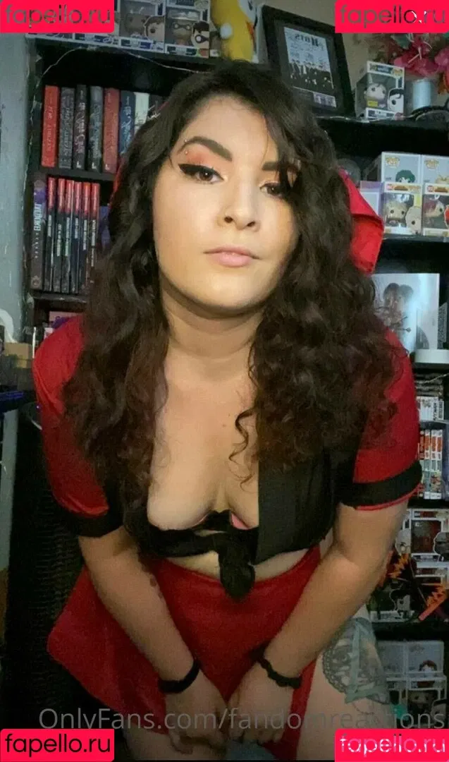 FandomReactions / fandomreactgirls Onlyfans Photo Gallery 