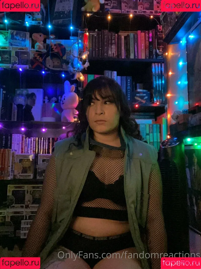 FandomReactions / fandomreactgirls Onlyfans Photo Gallery 