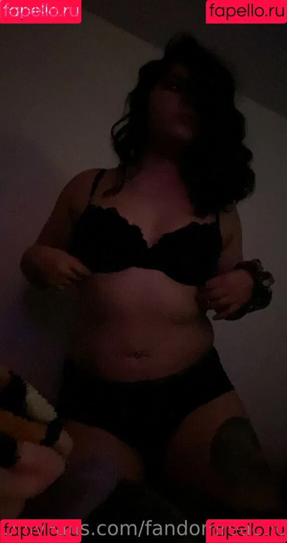 FandomReactions / fandomreactgirls Onlyfans Photo Gallery 