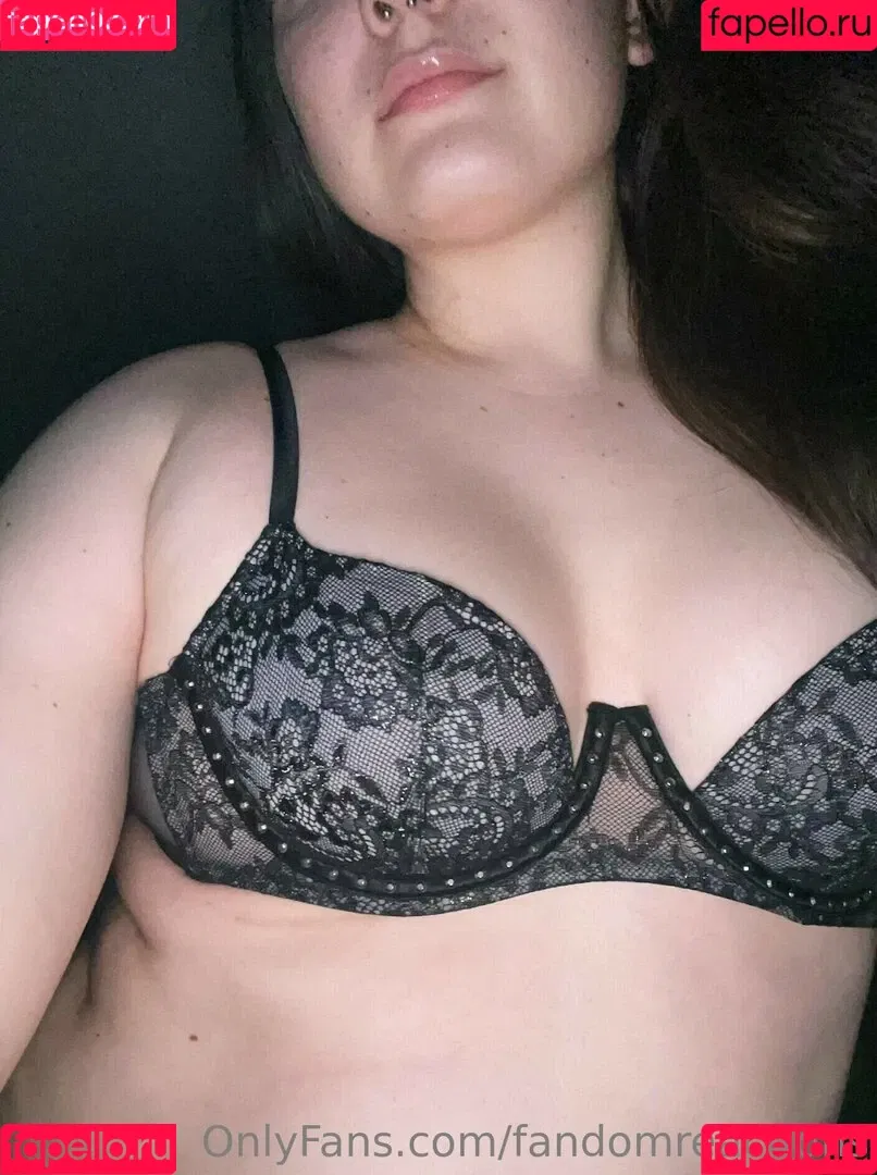 FandomReactions / fandomreactgirls Onlyfans Photo Gallery 