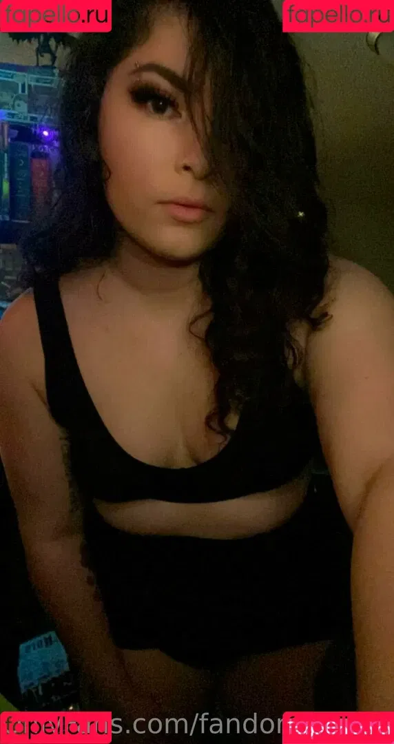 FandomReactions / fandomreactgirls Onlyfans Photo Gallery 