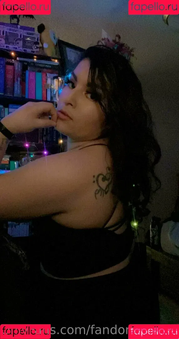 FandomReactions / fandomreactgirls Onlyfans Photo Gallery 
