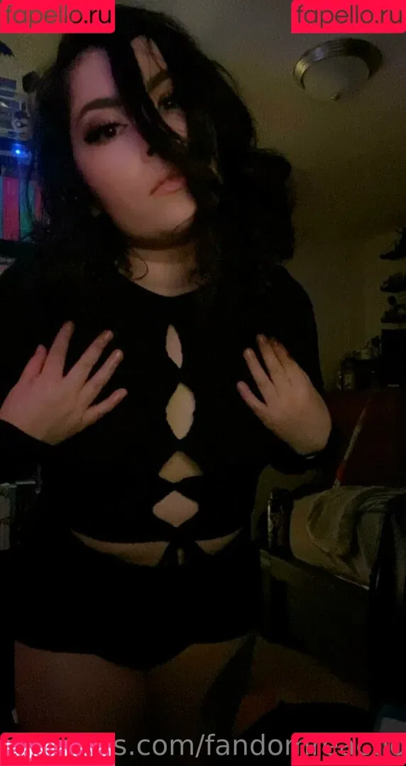FandomReactions / fandomreactgirls Onlyfans Photo Gallery 