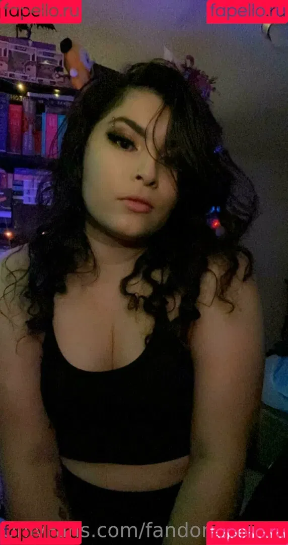 FandomReactions / fandomreactgirls Onlyfans Photo Gallery 