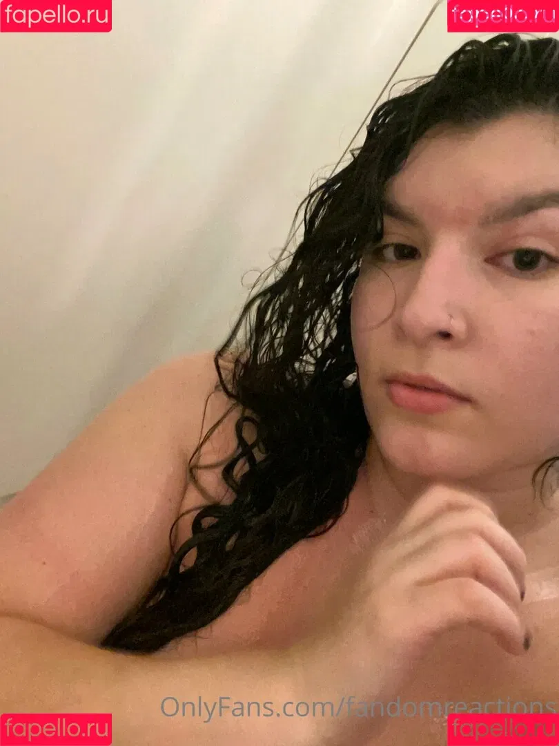 FandomReactions / fandomreactgirls Onlyfans Photo Gallery 