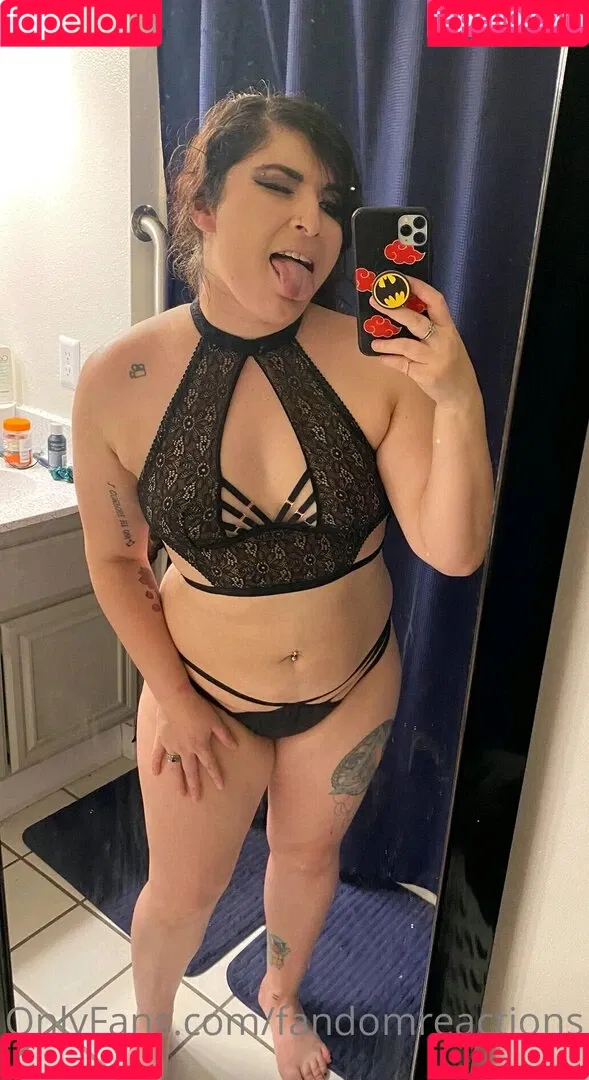 FandomReactions / fandomreactgirls Onlyfans Photo Gallery 