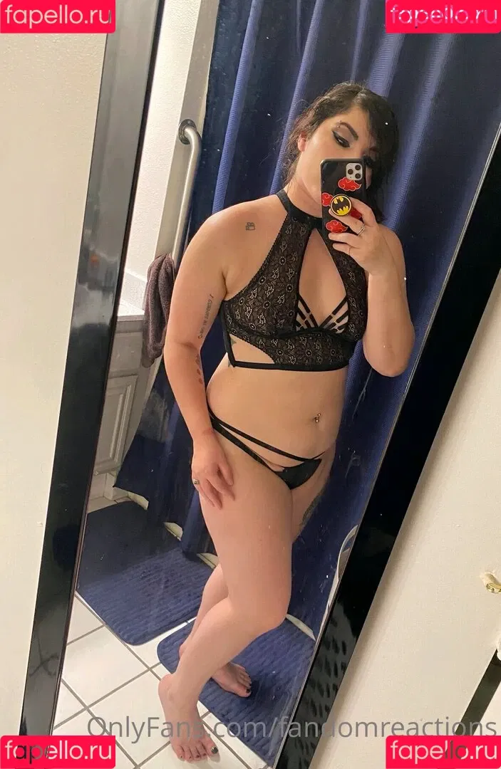 FandomReactions / fandomreactgirls Onlyfans Photo Gallery 
