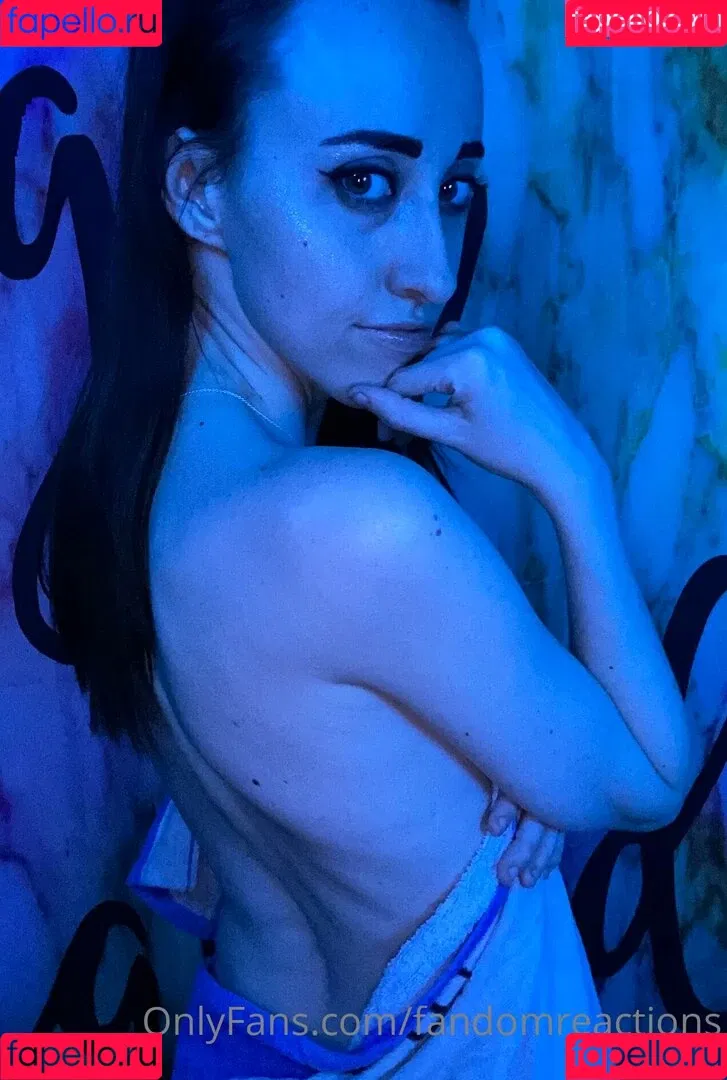 FandomReactions / fandomreactgirls Onlyfans Photo Gallery 