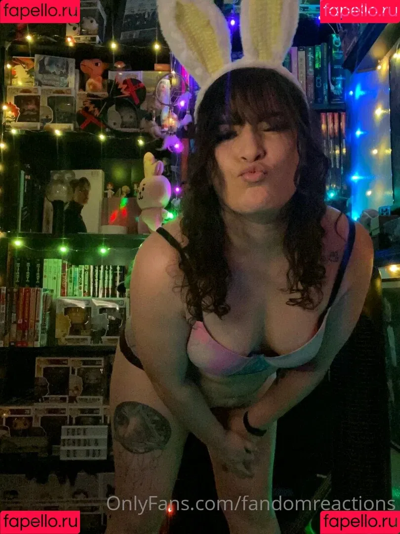 FandomReactions / fandomreactgirls Onlyfans Photo Gallery 