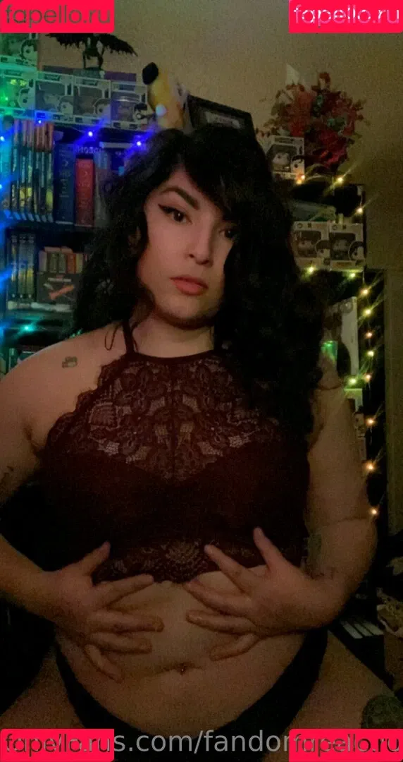 FandomReactions / fandomreactgirls Onlyfans Photo Gallery 
