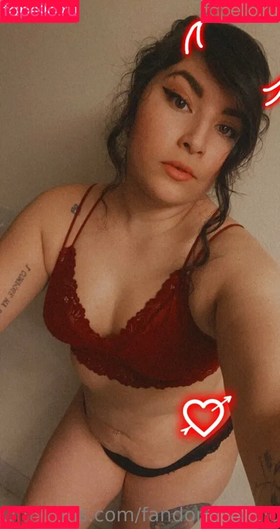 FandomReactions / fandomreactgirls Onlyfans Photo Gallery 
