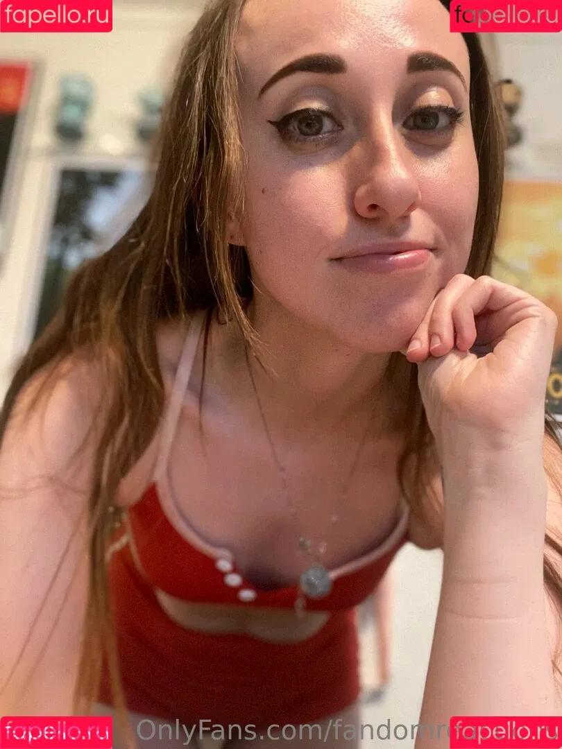FandomReactions / fandomreactgirls Onlyfans Photo Gallery 