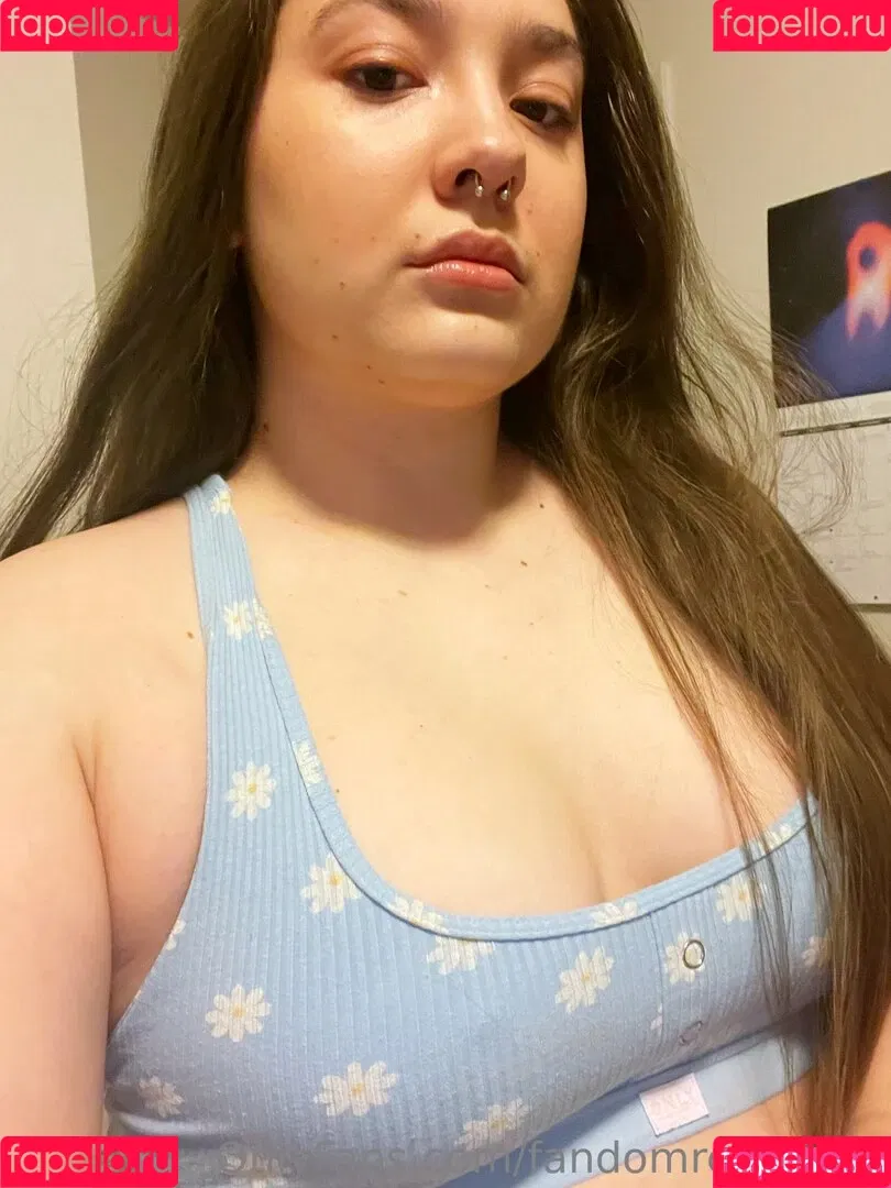 FandomReactions / fandomreactgirls Onlyfans Photo Gallery 