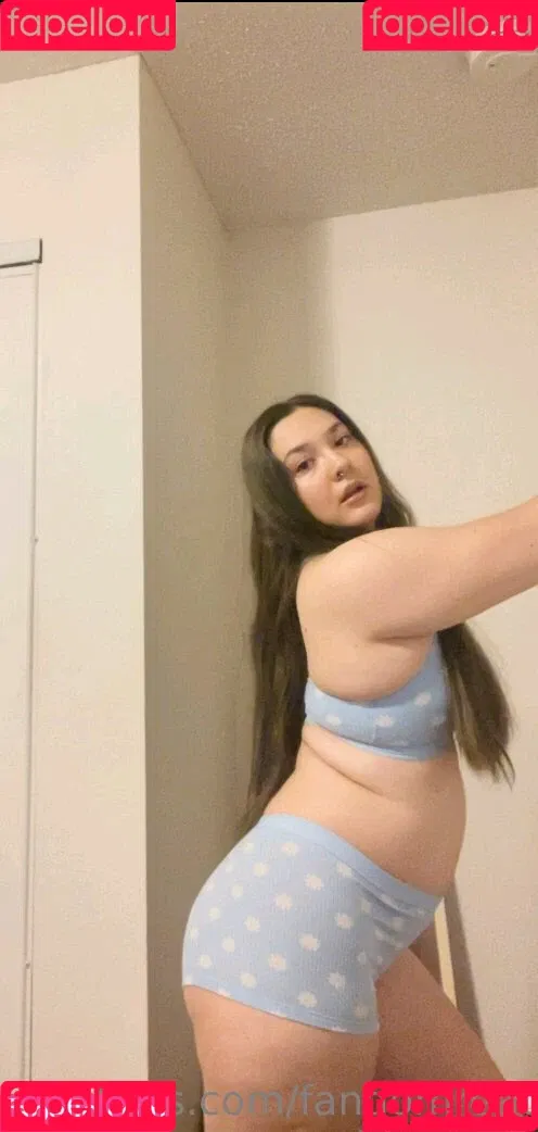 FandomReactions / fandomreactgirls Onlyfans Photo Gallery 