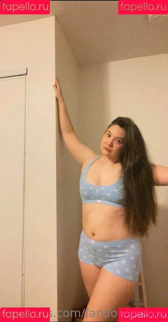FandomReactions / fandomreactgirls Onlyfans Photo Gallery 
