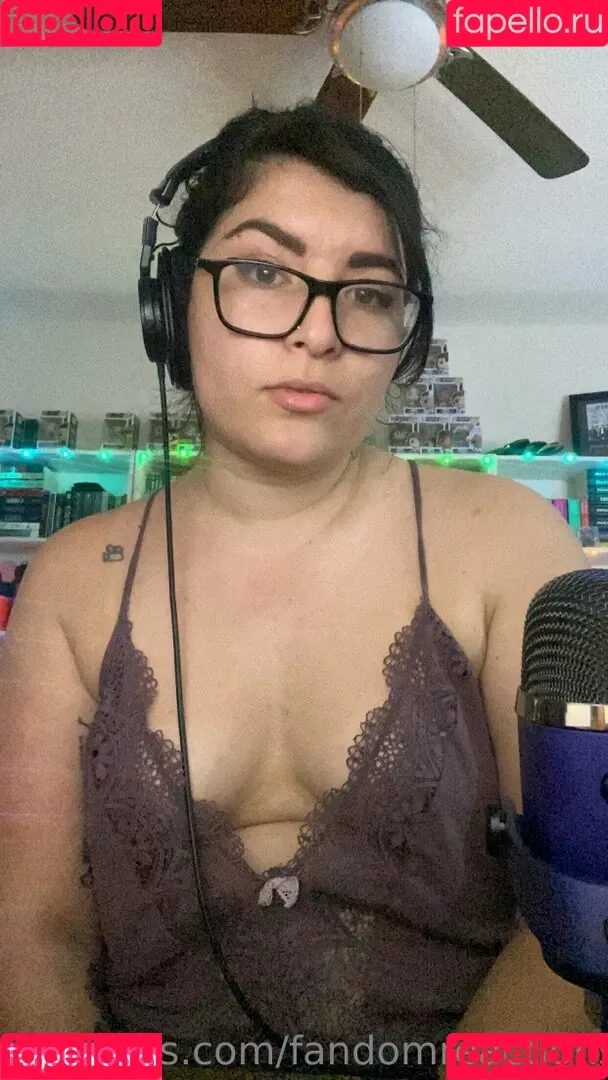 FandomReactions / fandomreactgirls Onlyfans Photo Gallery 