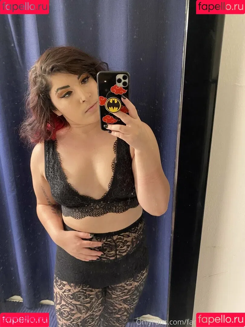 FandomReactions / fandomreactgirls Onlyfans Photo Gallery 