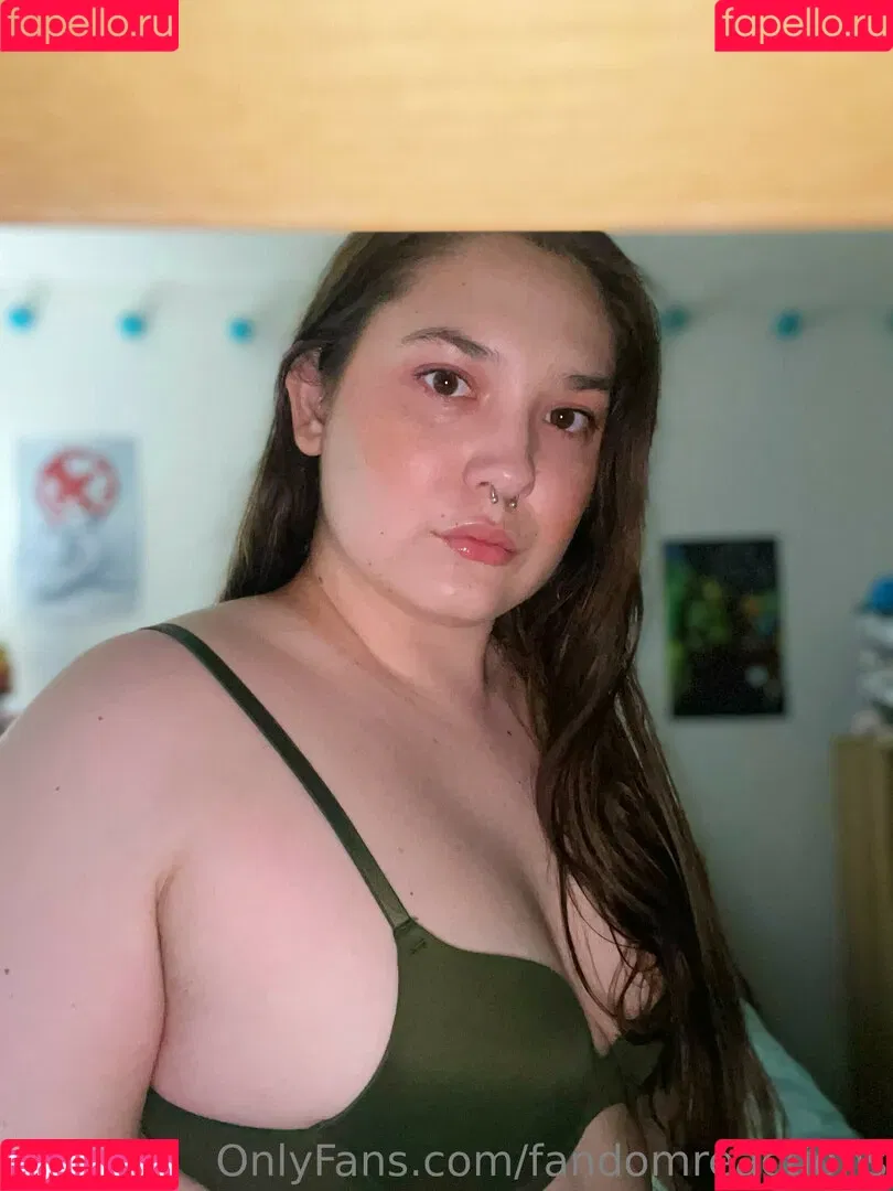 FandomReactions / fandomreactgirls Onlyfans Photo Gallery 