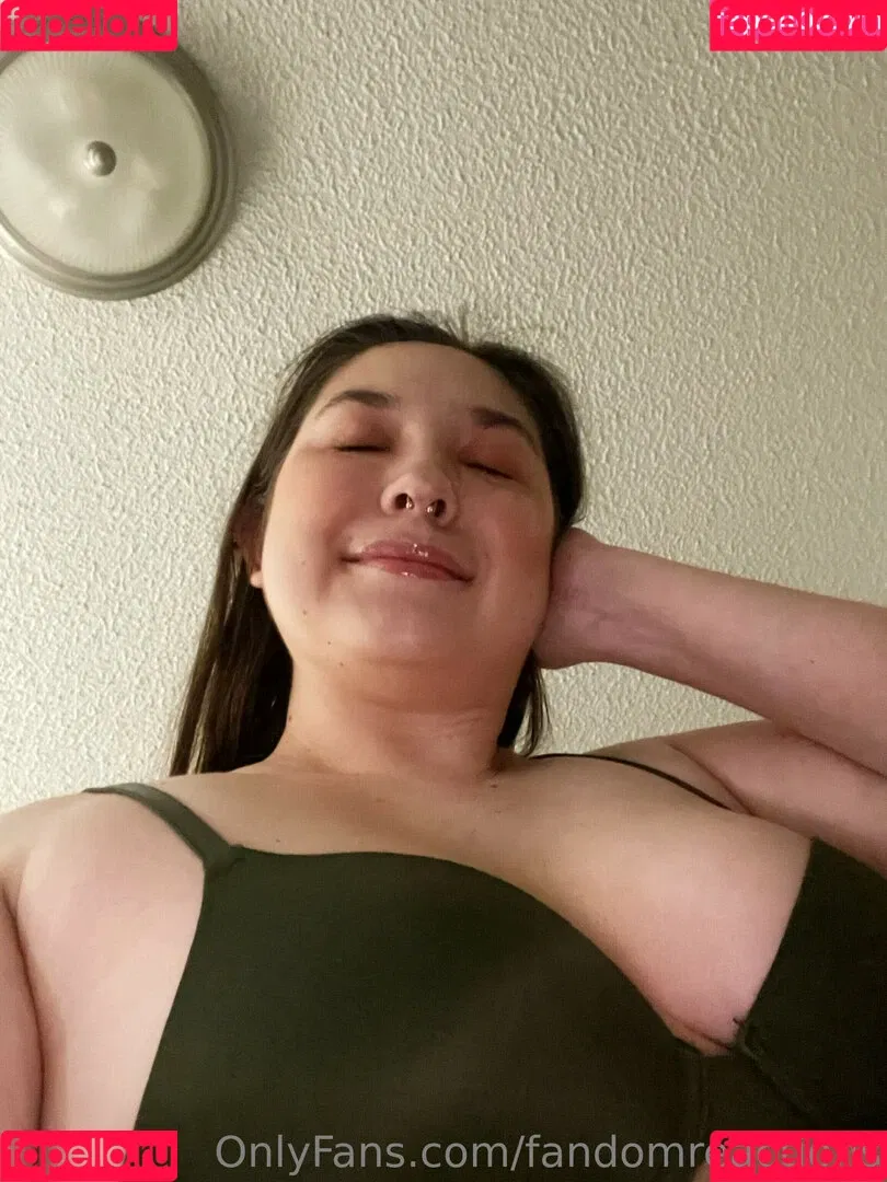 FandomReactions / fandomreactgirls Onlyfans Photo Gallery 