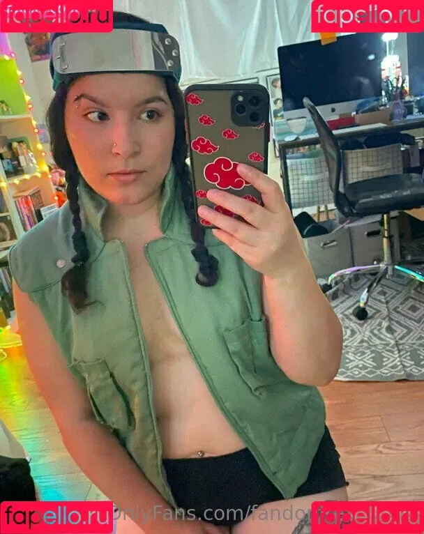 FandomReactions / fandomreactgirls Onlyfans Photo Gallery 