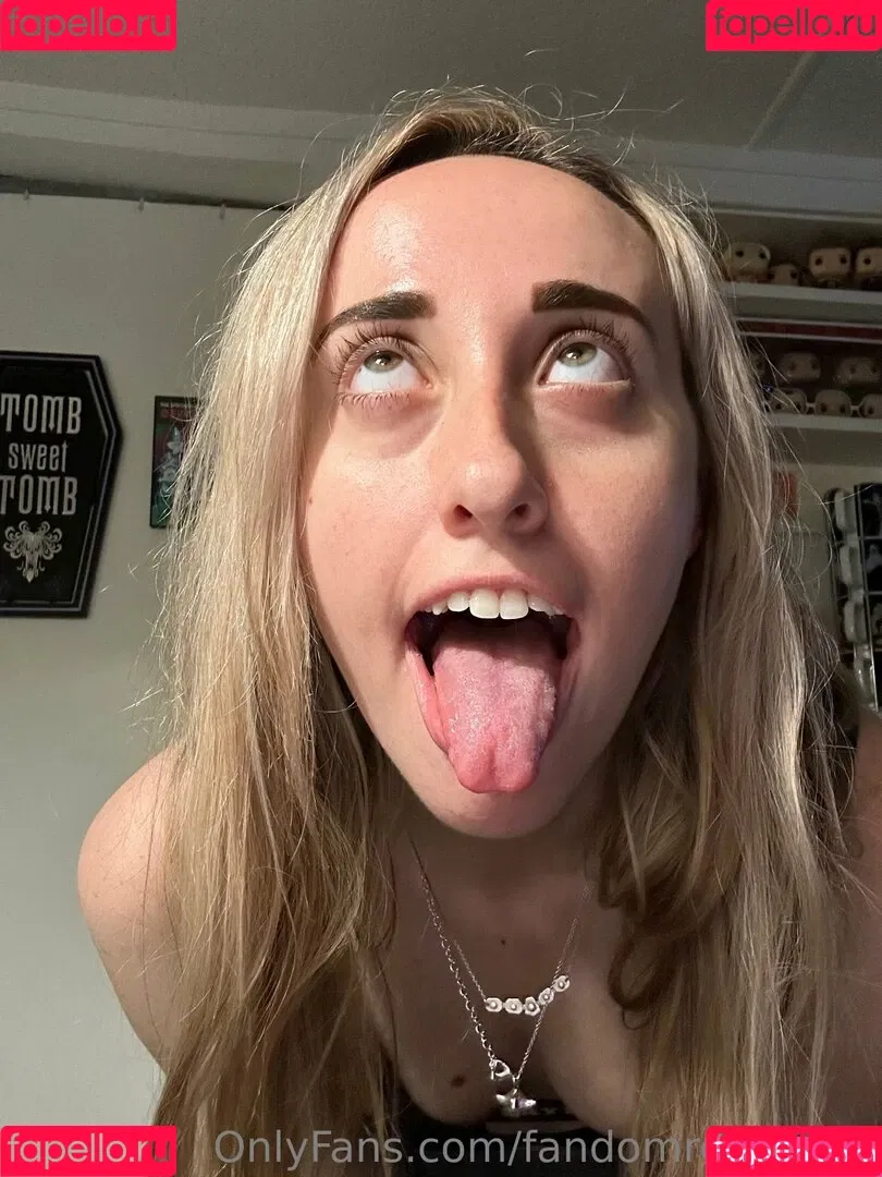 FandomReactions / fandomreactgirls Onlyfans Photo Gallery 