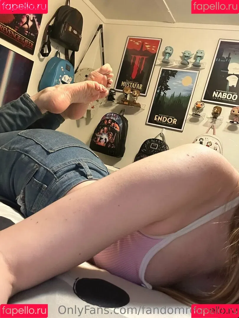 FandomReactions / fandomreactgirls Onlyfans Photo Gallery 