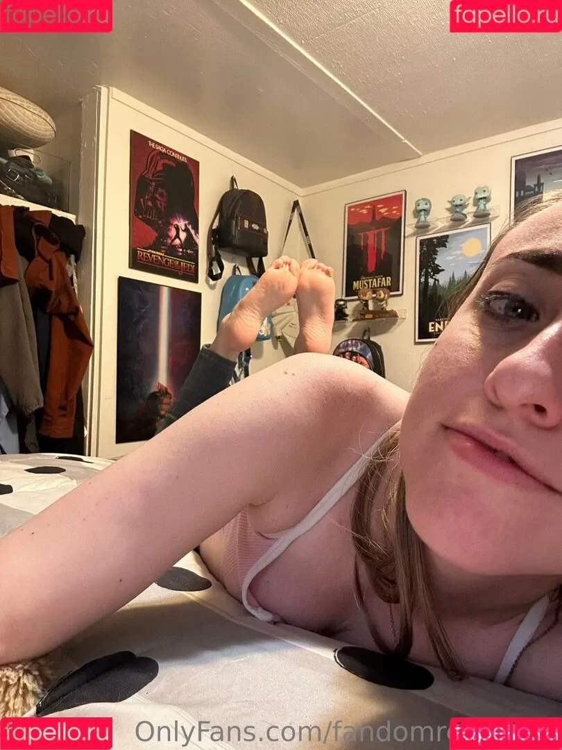 FandomReactions / fandomreactgirls Onlyfans Photo Gallery 