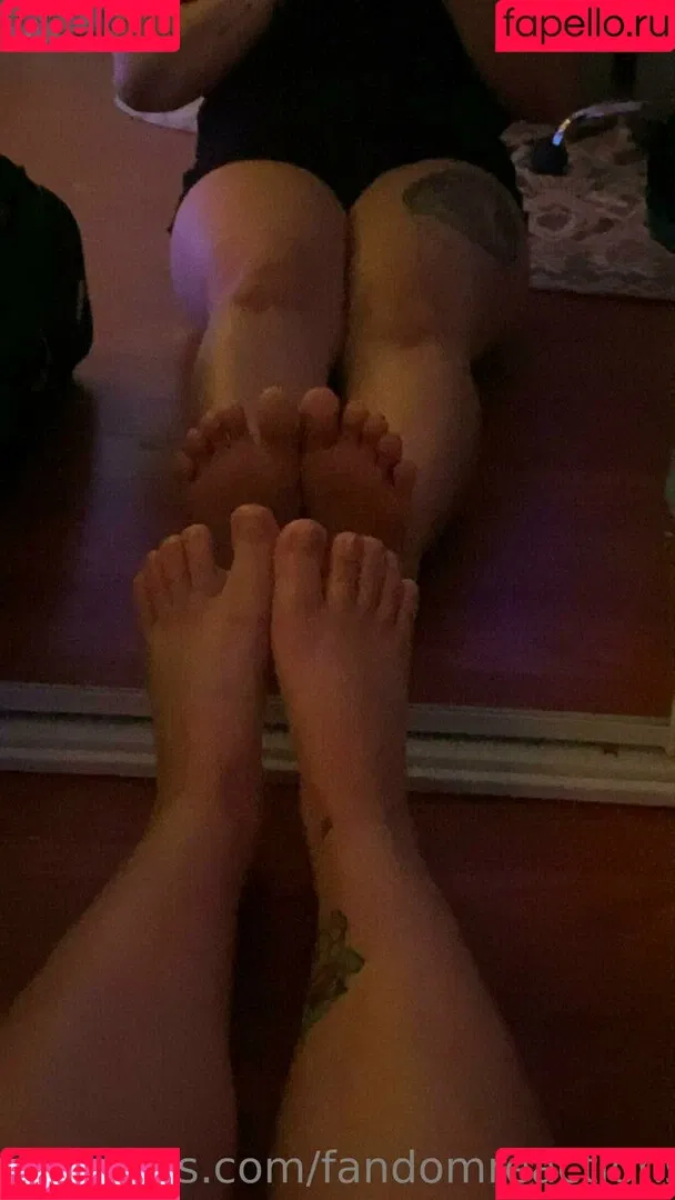 FandomReactions / fandomreactgirls Onlyfans Photo Gallery 