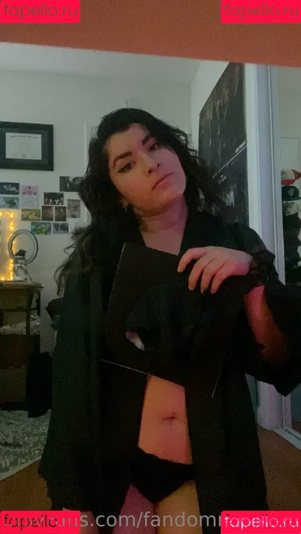 FandomReactions / fandomreactgirls Onlyfans Photo Gallery 