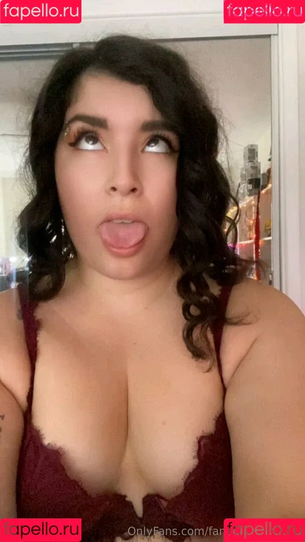 FandomReactions / fandomreactgirls Onlyfans Photo Gallery 