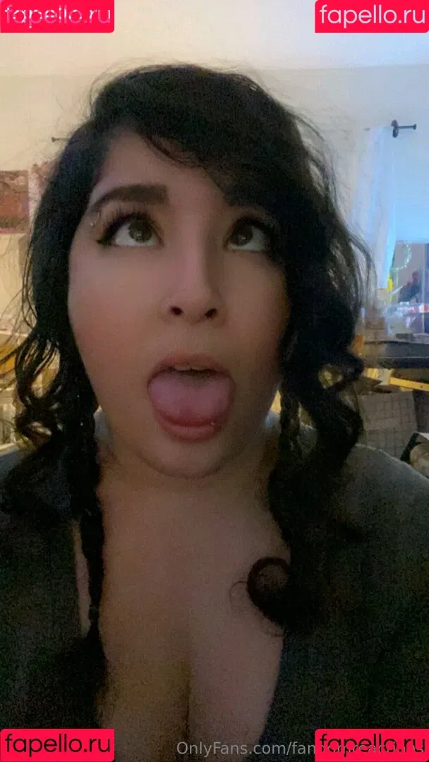 FandomReactions / fandomreactgirls Onlyfans Photo Gallery 