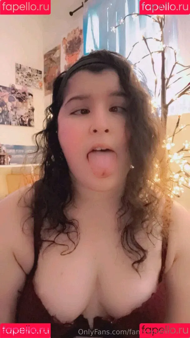 FandomReactions / fandomreactgirls Onlyfans Photo Gallery 
